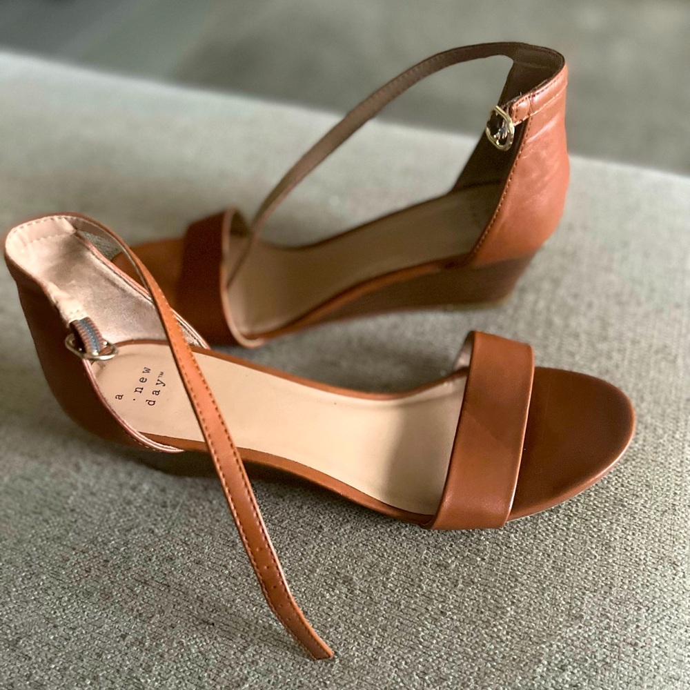 Brown wedges